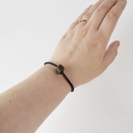 Raw Amber bracelet black with screw clasp