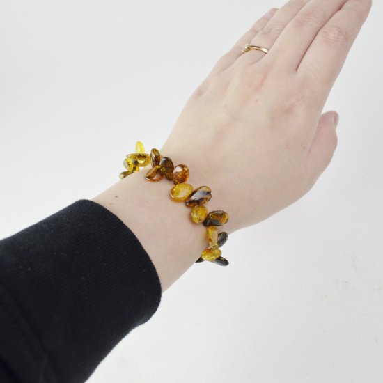 Green drop shaped amber bracelet