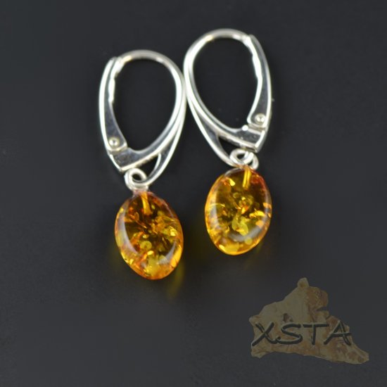 Flat olive shape cognac color earrings