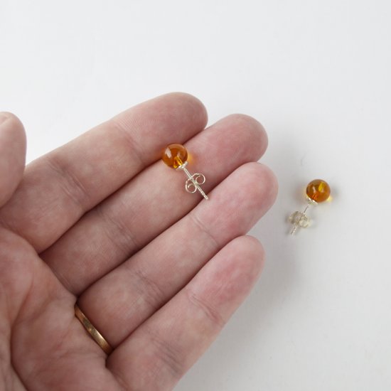 Cognac round amber earrings