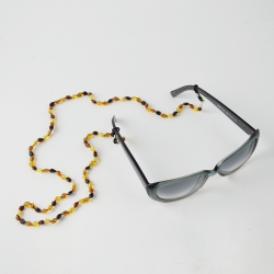 Multicolored olive necklace for glasses