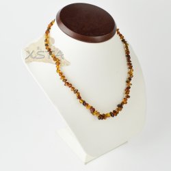 Adults amber necklace chips brown of beads