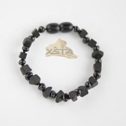 Dark cherry baroque bracelet with raw irregular beads Dark cherry baroque bracelet with raw irregular beads