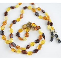 Flat olive shape necklace for glasses