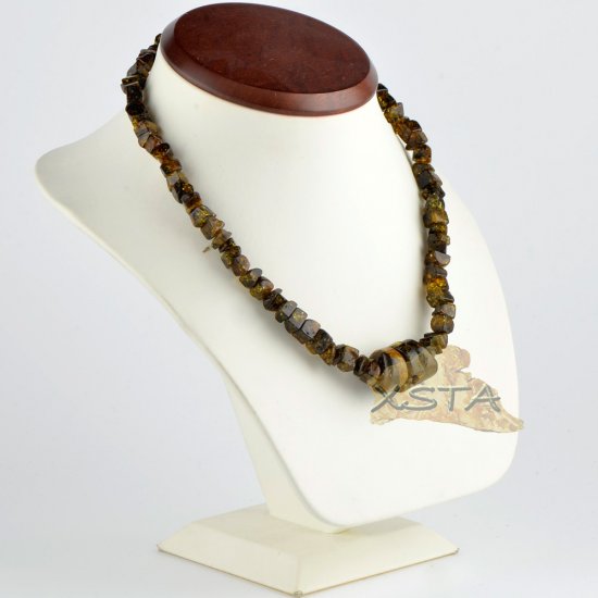 Green irregular amber beads necklace with tablets