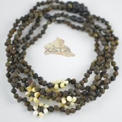 Dark green necklace with white flower Dark green necklace with white flower