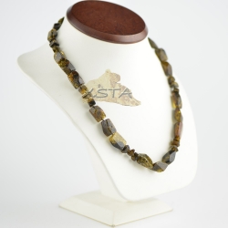 Irregular shape green bead necklace