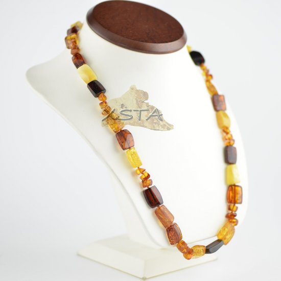 Irregular shape multicolored necklace