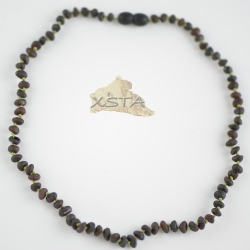 Raw dark cherry baroque necklace with green thread Raw dark cherry baroque necklace with green thread