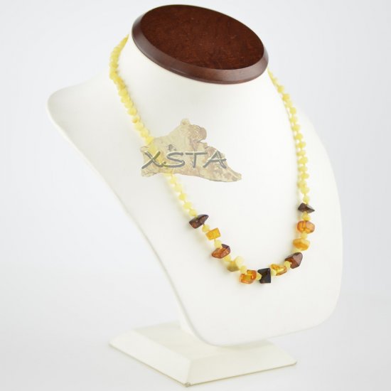 White raw with mix irregular bead necklace