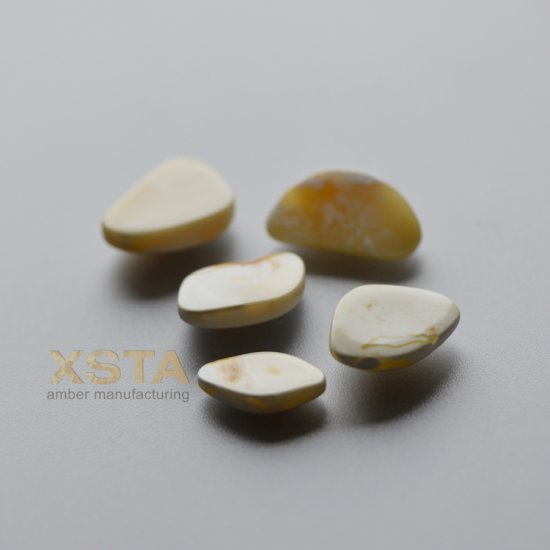 Set of amber cabochons for rings butter color
