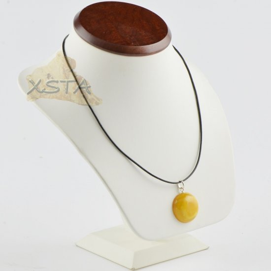 Amber necklace with pendant cabochon