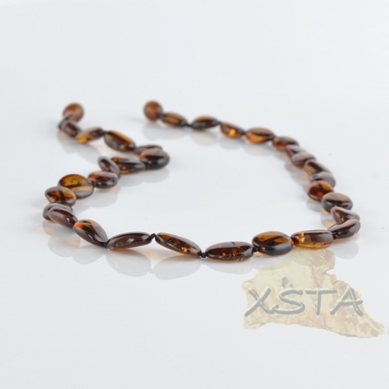 Cherry Amber necklace flat olive Cherry Amber necklace flat olive