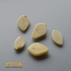 Lot of white cabochons 