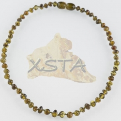 Medium green polished necklace